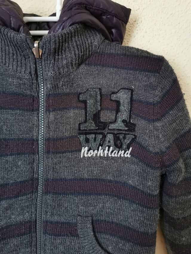 Cazadora niño talla 6-7 años de Zara reversible.