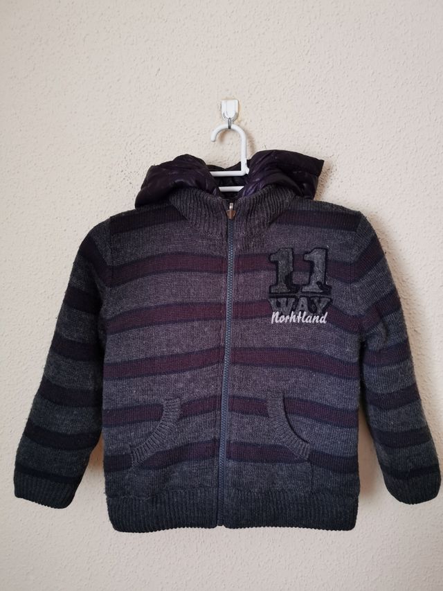 Cazadora niño talla 6-7 años de Zara reversible.