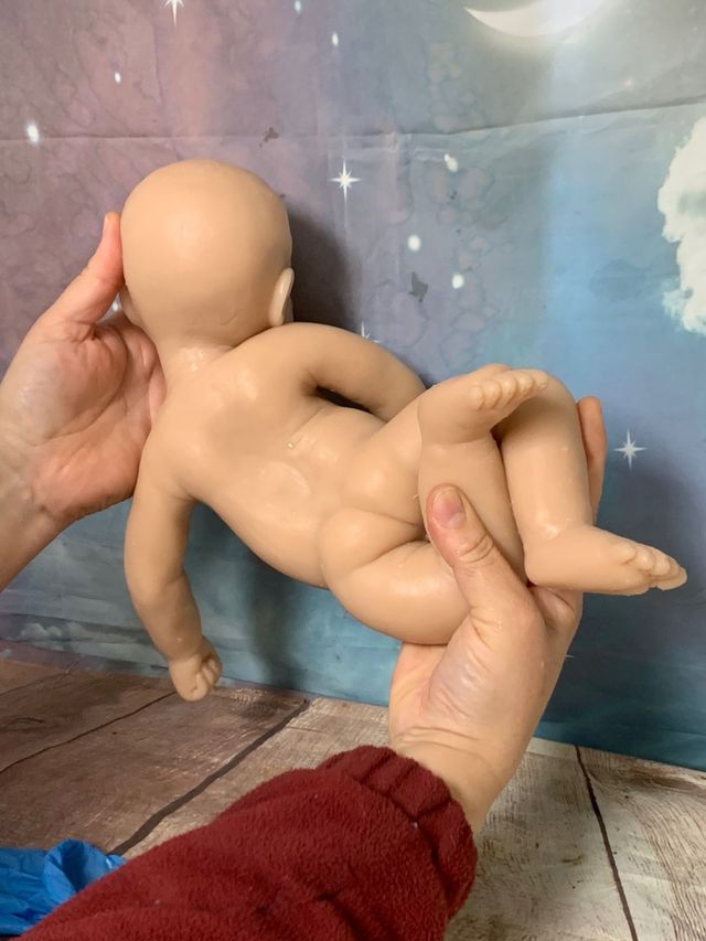 Reborn silicona en blanco 40 cm