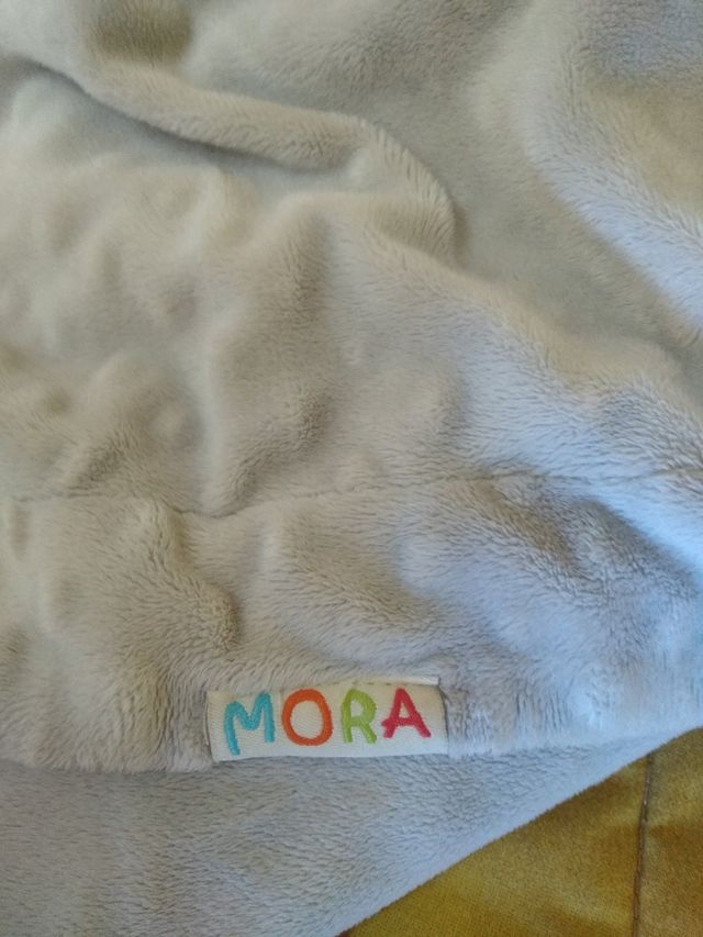 Manta bebé Mora