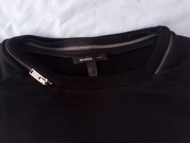 Sudadera negra Mango