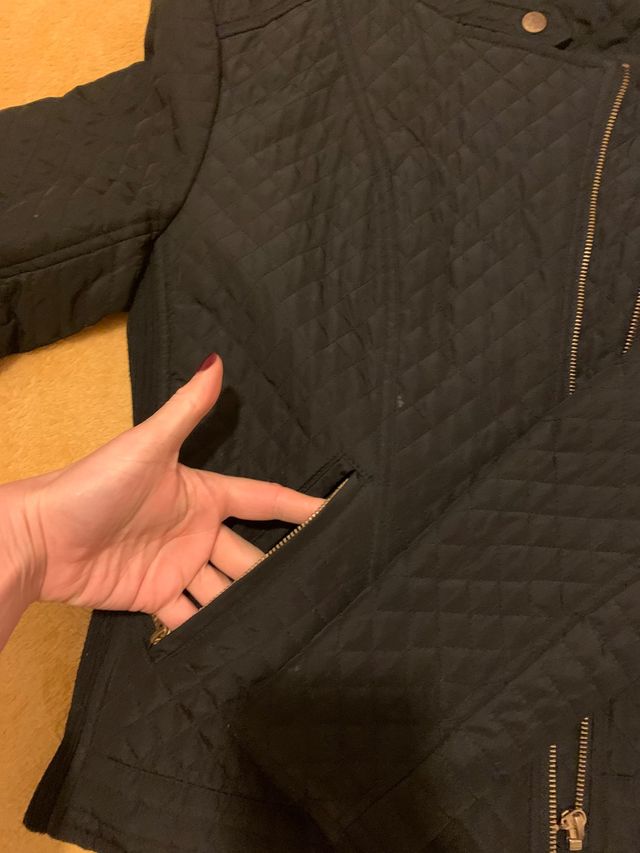 Chaqueta negra Stradivarius 