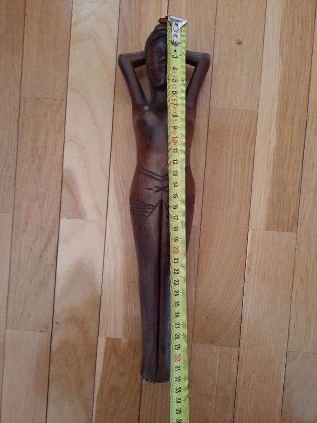 Cascanueces mujer desnuda de madera