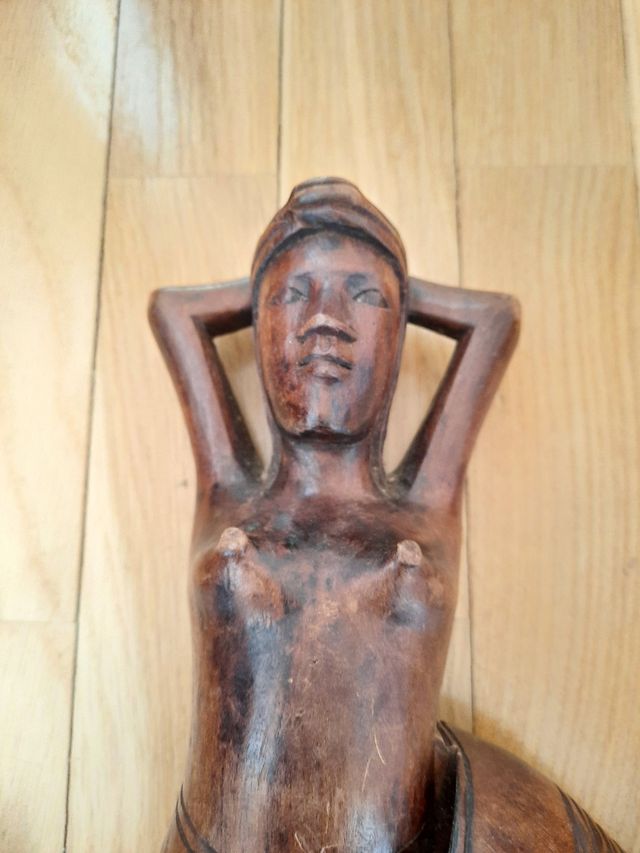 Cascanueces mujer desnuda de madera