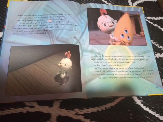 Libro Chicken Little Planeta Junior de segunda mano por 5 EUR en Sevilla en WALLAPOP