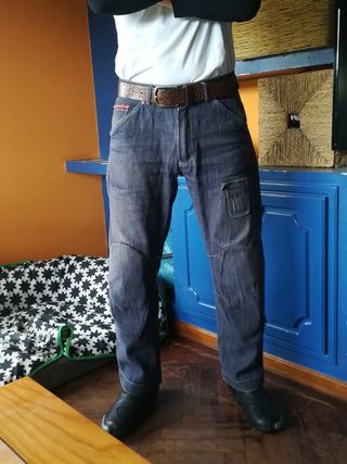 PANTALON MOTO E ESQUAD STRONG de segunda mano por 105 EUR en Acea de Ama en  WALLAPOP