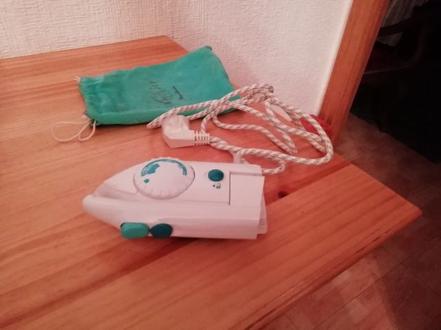 Plancha de vapor de viaje