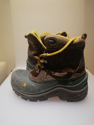 Botas montaña the north face, niño de segunda mano por 35 EUR en Barcelona  en WALLAPOP