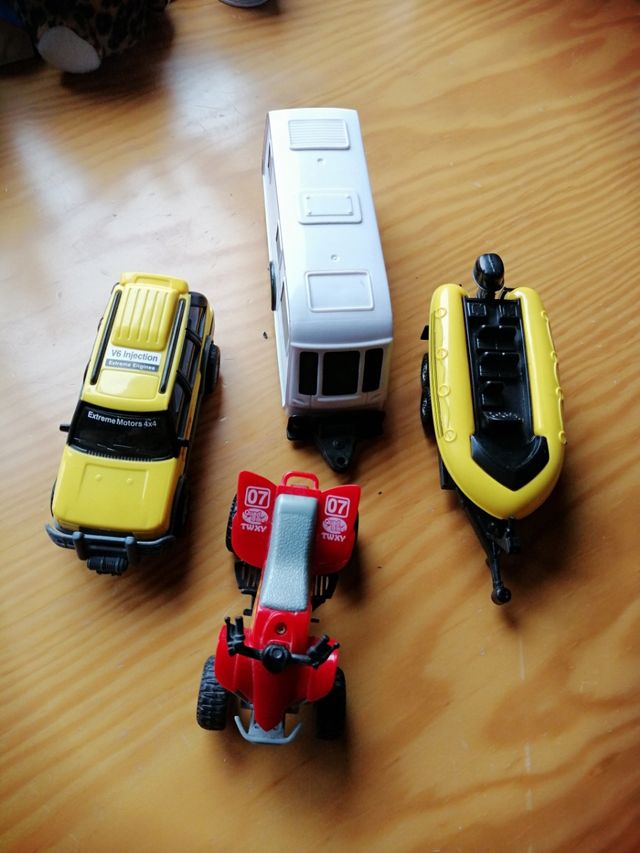 Lote de coche y quad
