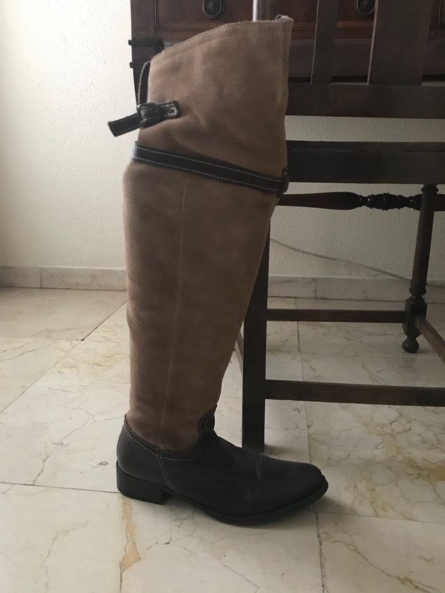 Botas de caña alta en ante y piel