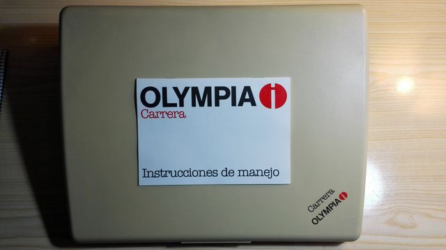 Maquina de escribir Olympia eléctrica portátil