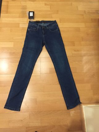 Vaqueros Koyote Jeans de segunda mano por 15 EUR en Ejea de los Caballeros  en WALLAPOP