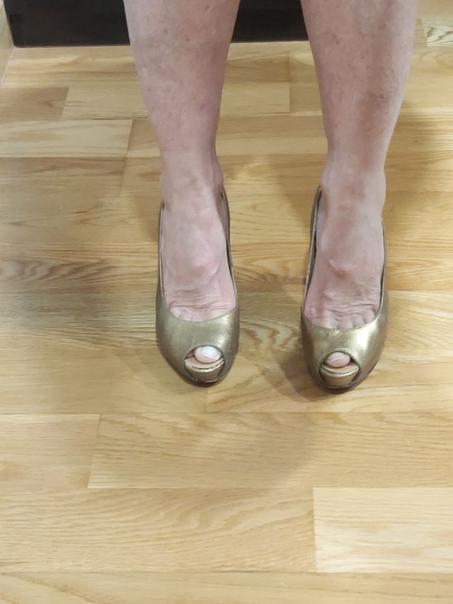 zapatos peep too oro talla 35