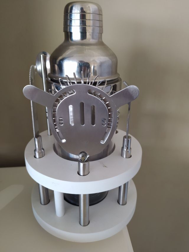 Cocketelera con base.