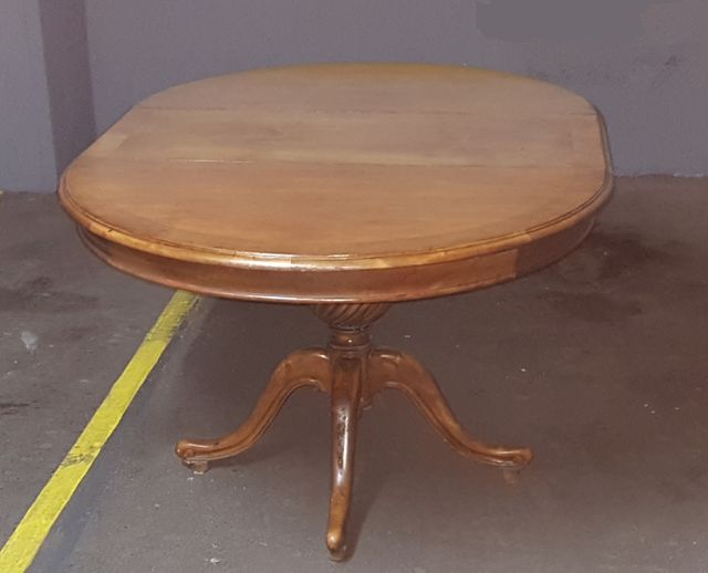 Mesa madera maciza y sillones rejilla Luis XV