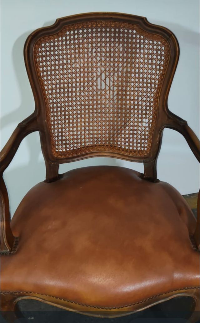 Mesa madera maciza y sillones rejilla Luis XV