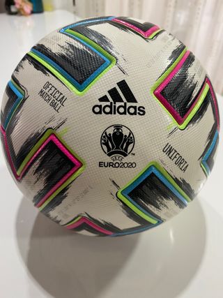 Balón de fútbol Adidas UNIFORIA Eurocopa 2021 de segunda mano por 70 EUR en  Elche en WALLAPOP