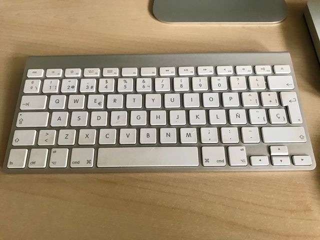 iMAC 21,5" FINALES 2013, UNIDAD DVD, TECLADO RATÓN