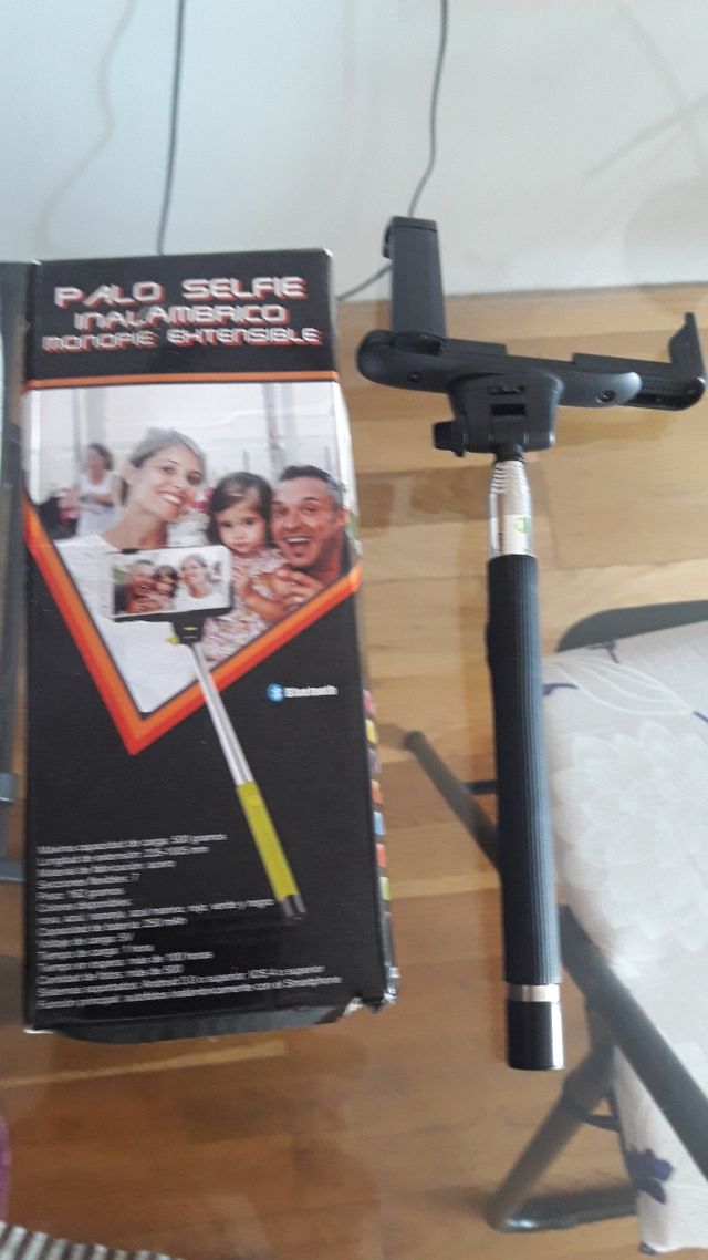 palo selfie, sin uso.