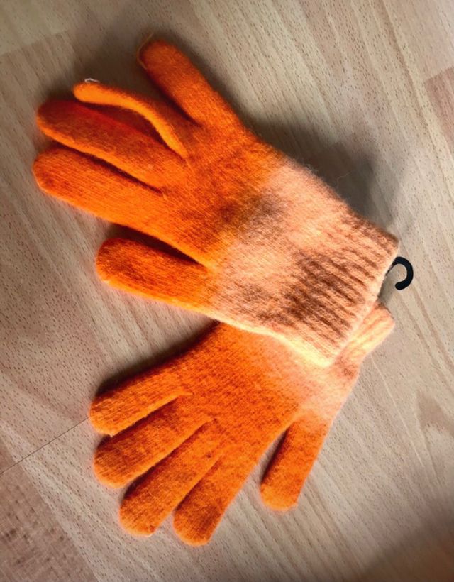 Conjunto bufanda y guantes de mujer