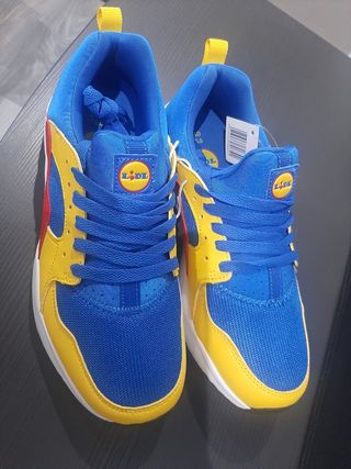Zapatillas bambas de la colección Lidl, nuevas! de segunda mano por 40 EUR  en Mollet del Vallès en WALLAPOP
