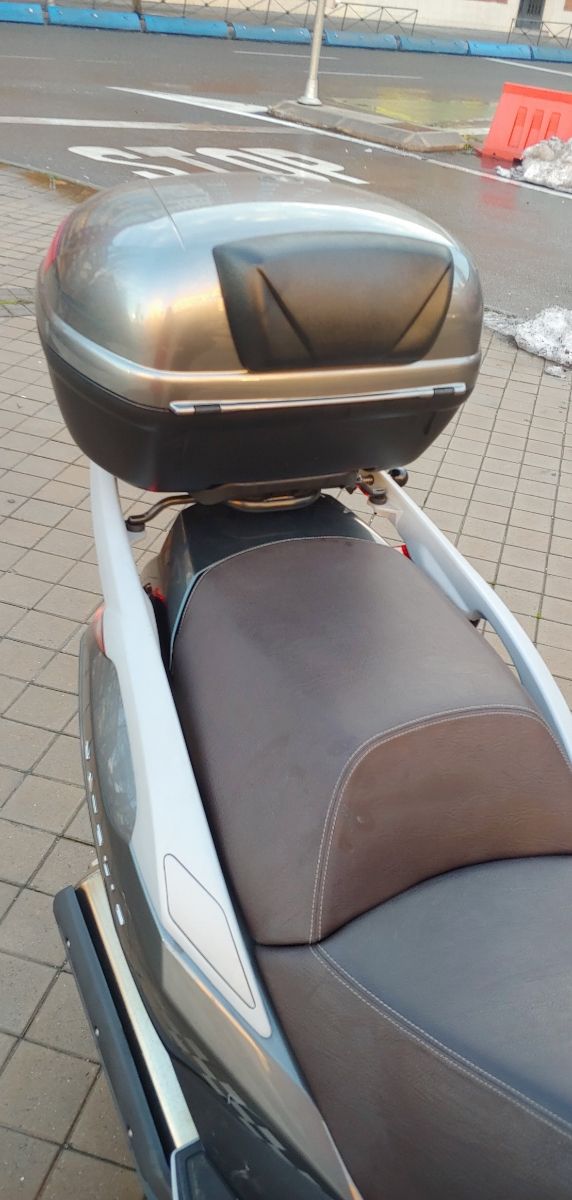 Satellis Peugeot 125 4v GT sport