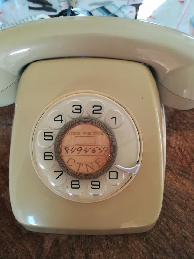 Telefono antiguo