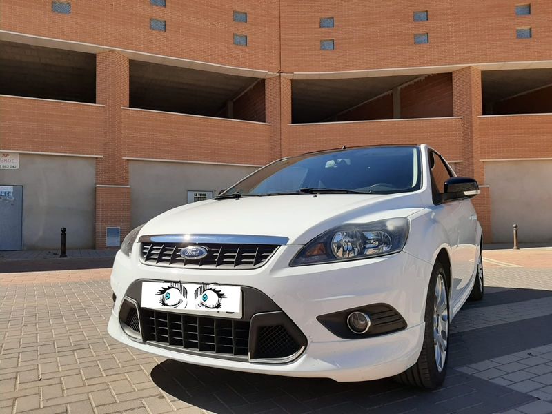 Ford Focus 2010 - foto 1