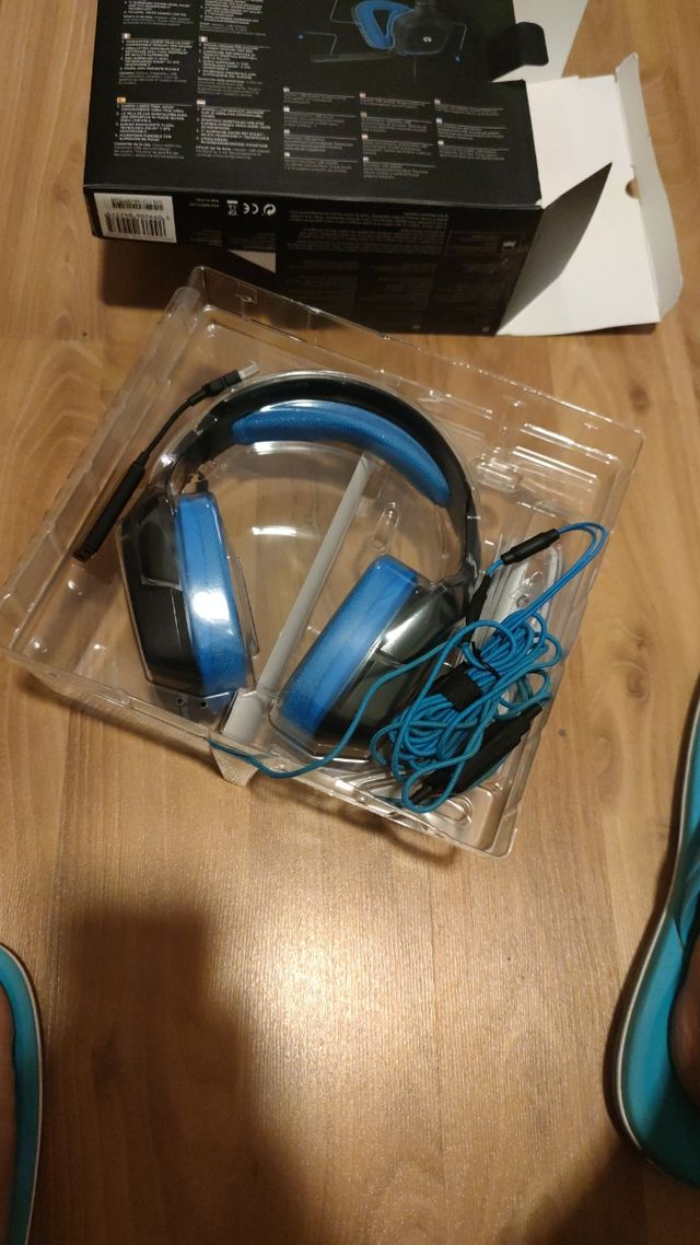Auriculares Logitech g430