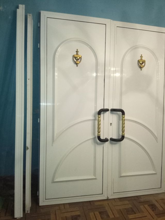 Puerta Aluminio