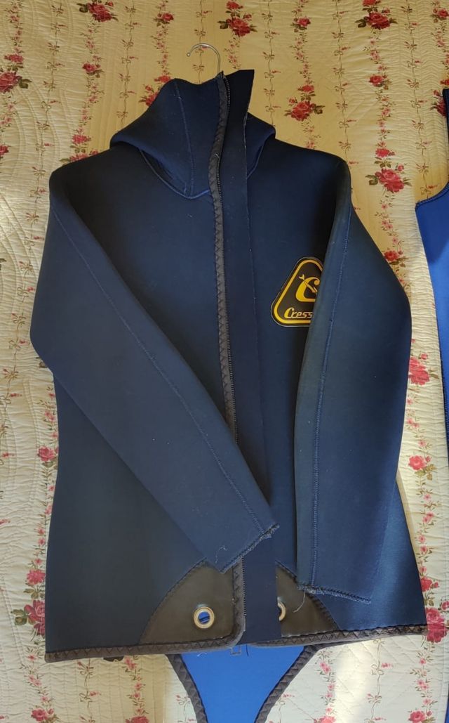 TRAJE DE NEOPRENO