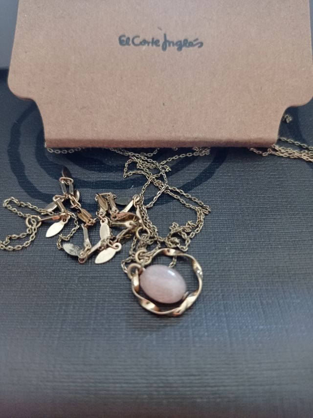 Collar precioso sin usar con doble colgante