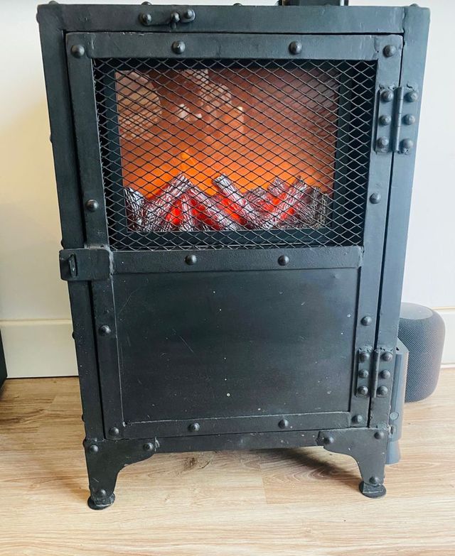 Mueble TV negro de segunda mano por 110 € en Madrid en WALLAPOP