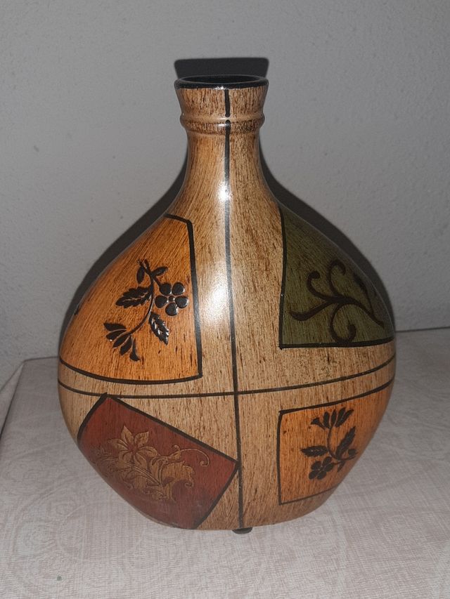 Juego de dos jarrones