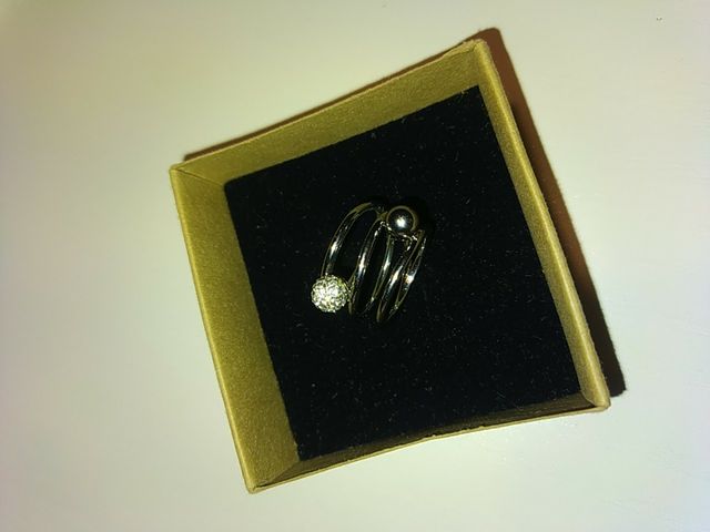 Anillo Calvin Klein.