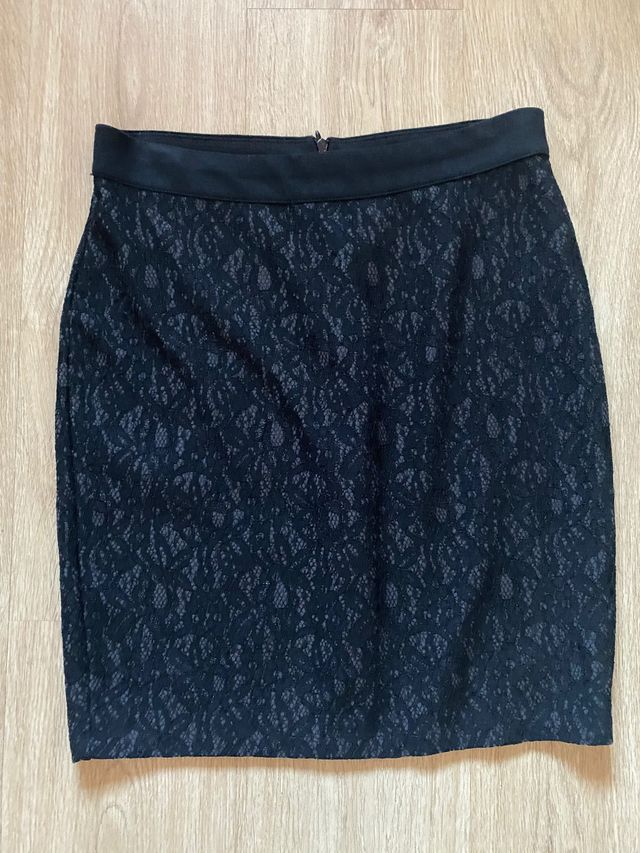 Falda ESPRIT estampado floral en encaje