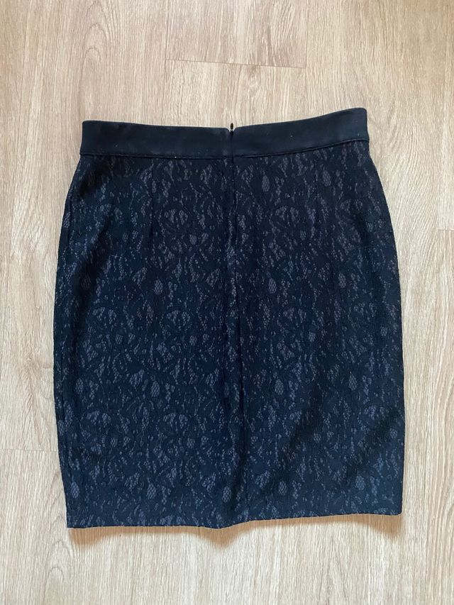 Falda ESPRIT estampado floral en encaje