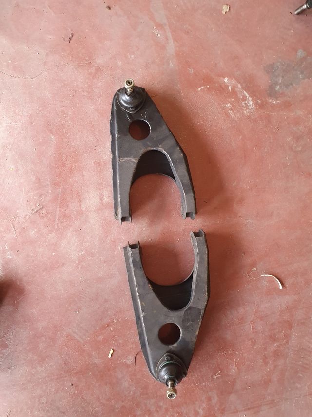 Juego brazos de suspensión superiores Renault 4