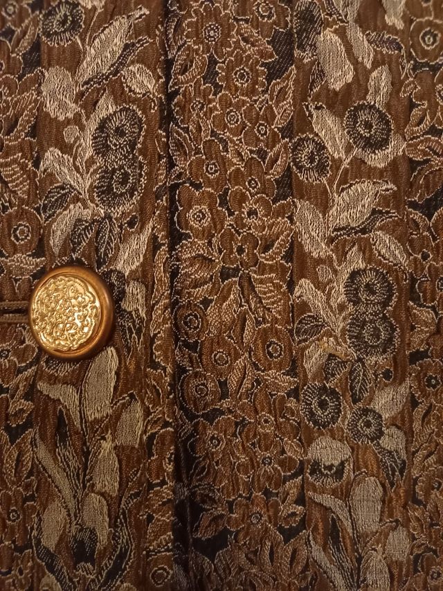 Blazer elegante en tonos tostados y plateado nuevo