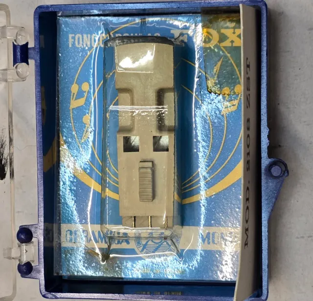 AGUJAS Y CÁPSULAS PARA TOCADISCOS AMPLIO STOCK