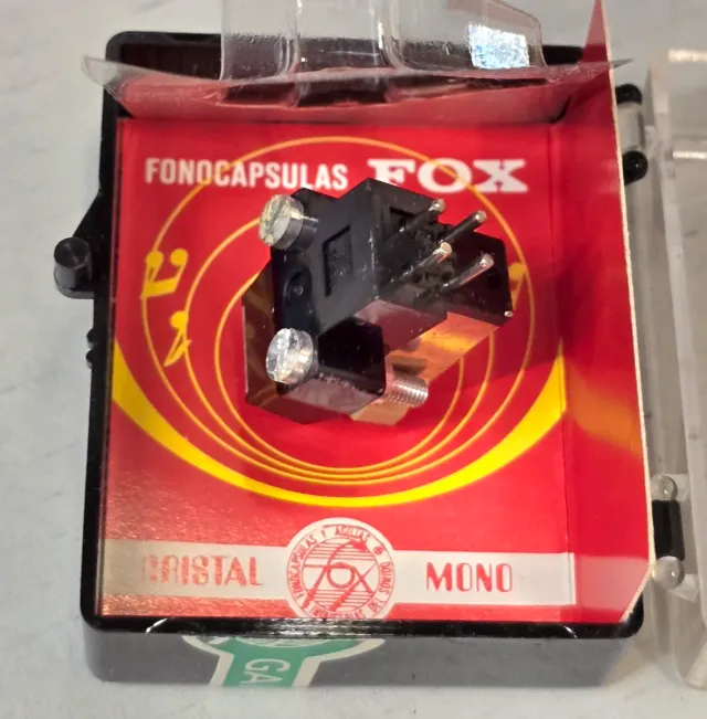 AGUJAS Y CÁPSULAS PARA TOCADISCOS AMPLIO STOCK