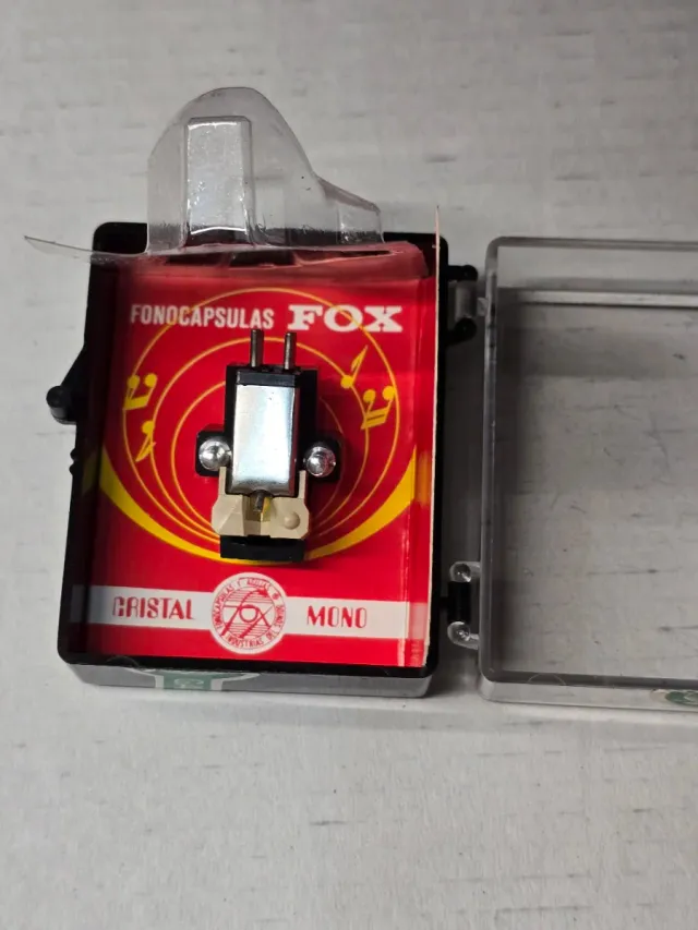 AGUJAS Y CÁPSULAS PARA TOCADISCOS AMPLIO STOCK