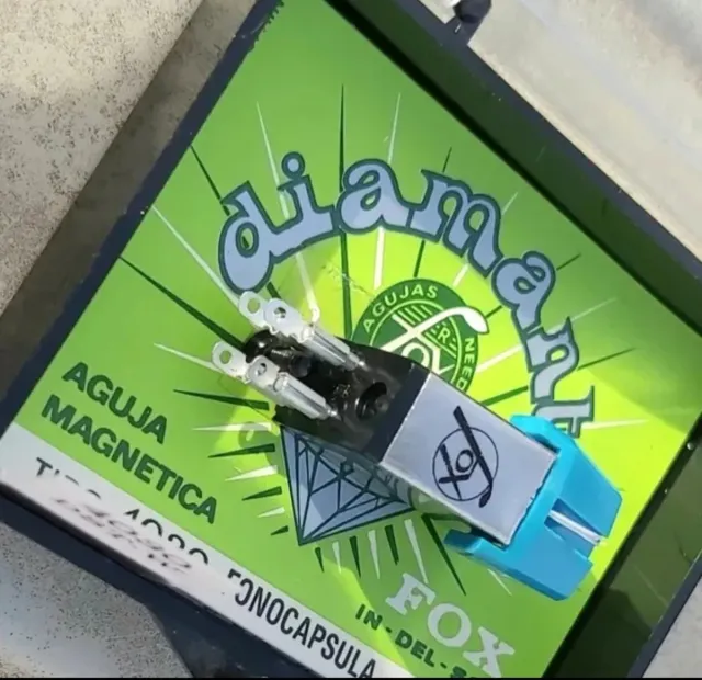 AGUJAS Y CÁPSULAS PARA TOCADISCOS AMPLIO STOCK