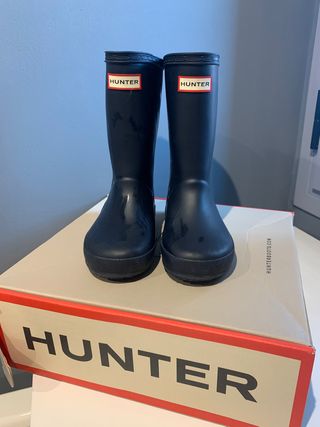 Botas Hunter azul marino 37 de segunda mano por 55 EUR en Villaviciosa de  Odón en WALLAPOP