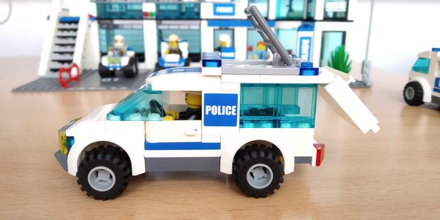 Comisaría de policía Lego 7498 em segunda mão durante 140 EUR em