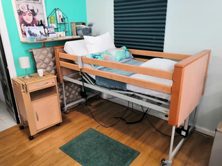 Cama articulada elevable con colchón