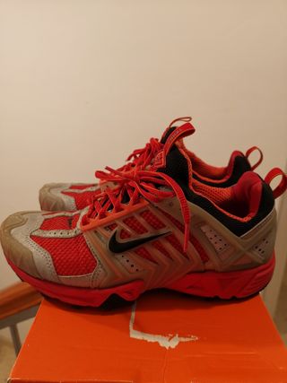 Playeras Nike Air Zoom Terra Rigde Talla 40,5 de segunda mano por 30 EUR en  Alternativa Uno en WALLAPOP