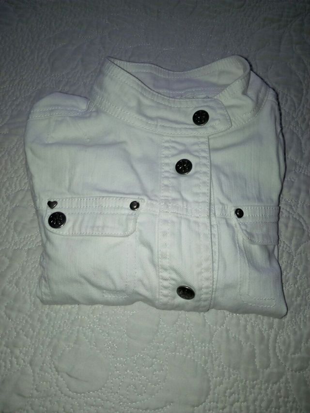 Chaqueta Sarga blanca niña 4 años. Usada