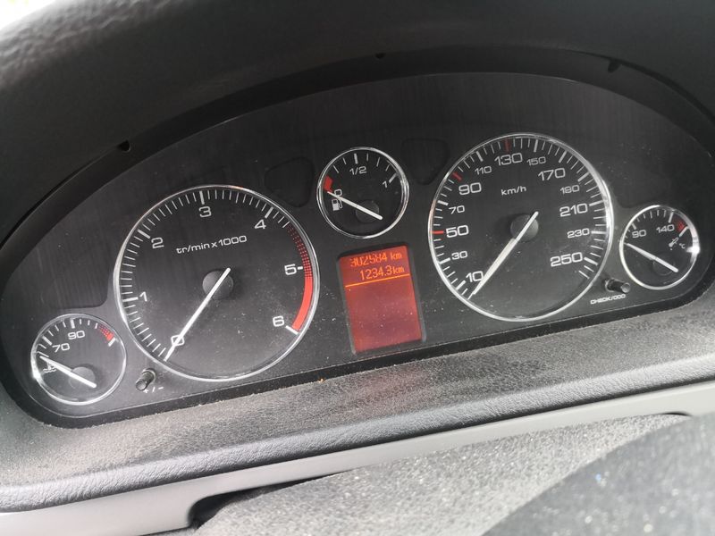 Peugeot 407 2005 - foto 1