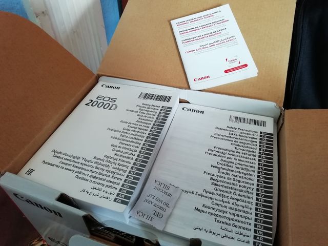 Cuerpo cámara Canon EOS2000D de segunda mano por 300 € en Zaragoza en